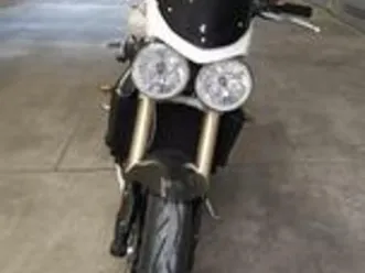 triumph street triple - 2009