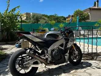 aprilia tuono v4 1100 2023