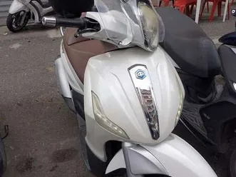 piaggio beverly 300 i.e. bianco