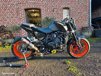 moto ktm 690 duke