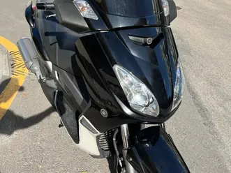 yamaha x-max 125