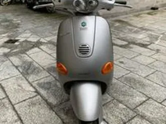 vespa et4 125 con bauletto