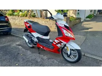 peugeot speedfight 3 sf3 rot/weiß