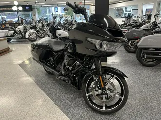 2024 harley-davidson® road glide® vivid black - black finish