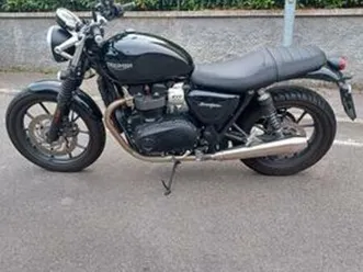 triumph street twin 900