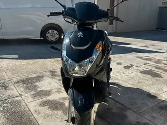 peugeot kisbee 50 4t – 2021 – 4 000 km – 1ère main – très bon état