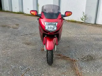 ② honda cbr 1100xx