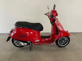 ② vespa gts super 310