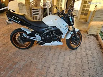 moto suzuki gsr600 / faible kilométrage (16000 kms)