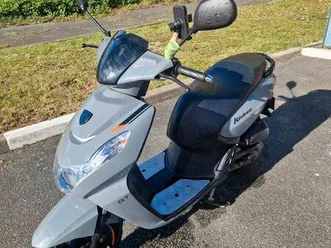 scooter peugeot kisbee