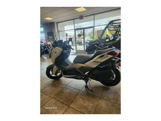 2023 yamaha xmax™ base