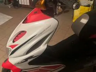 yamaha aerox 50 anniversario