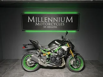 2024 kawasaki z900 se zr900mrfnn in metallic spark black.