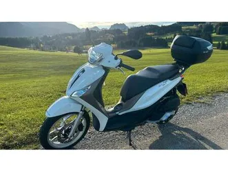 piaggio medley 125er neuwertig 2024 +topcase