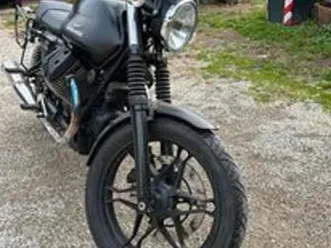 moto guzzi v7 stone