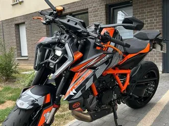moto ktm 1390 superduke r