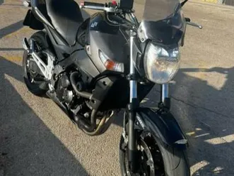 suzuki - gsr 600