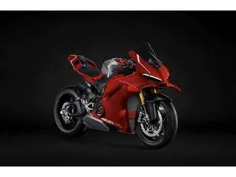 ducati panigale v4 r di serie rosso