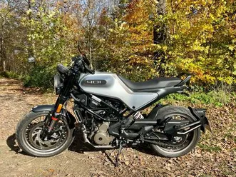motorrad husqvarna 401 vitpilen mit hohem swartpilen lenker