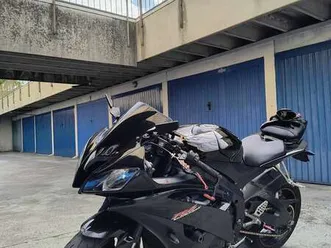 yamaha yzf-r6 nero