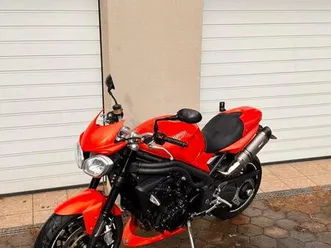 triumph speed tripple 1050