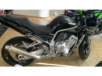 yamaha fzs 1000