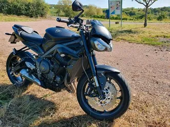 triumph street triple r