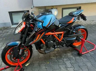 ktm 1290 super duke r