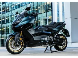yamaha t-max techmax 560 akrapovič, 2022 god.