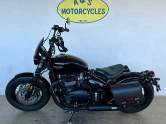 2018 triumph bobber black