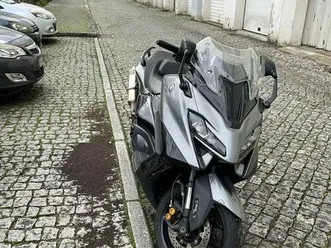 yamaha tmax 560 cc santa marinha e são pedro da afurada