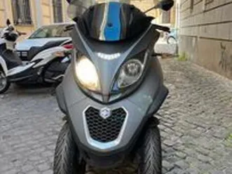 piaggio mp3 300