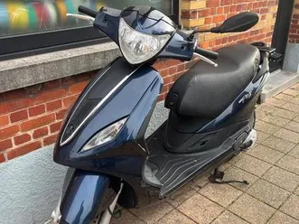 ② piaggio fly scooter b-klasse