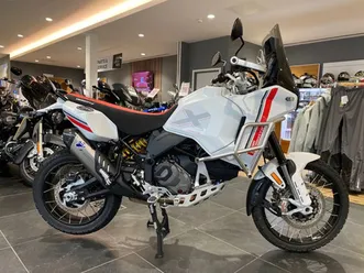 2024 ducati desert x with over £5000 of extras!