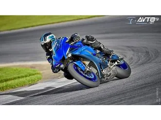 yamaha r1