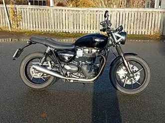 triumph street twin - välutrustad lågmilare ! (-) - bytbil.com ◊