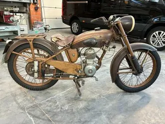 ② te koop motobecane 125 cc met papieren