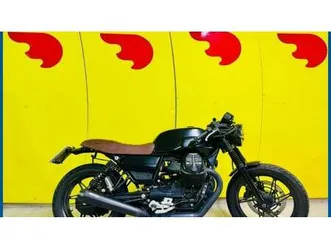 vendo moto guzzi v7 stone (2021 - 24) usata a bari (codice 9869036) - moto.it