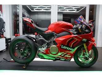 ducati panigale v4 s