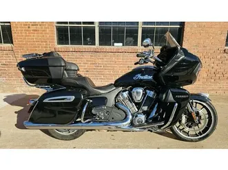 2023 indian motorcycle® pursuit limited with premium package