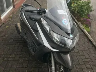 piaggio x10 500