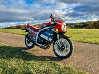 suzuki gsxr 750 gr75a 1985 knicker 1100 gu74cslabby