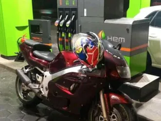 suzuki gsxr 600 srad