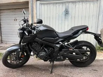 honda cb650r total black