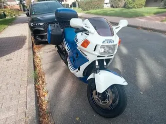 honda cbr 1000 sc21 mit 2 outfits und vielen zusätzlichen teilen