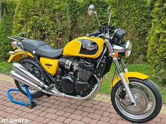 triumph thunderbird