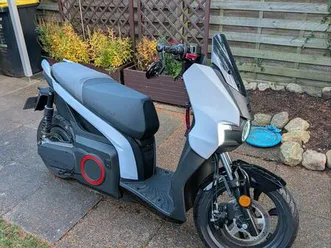 seat mo 125 / silence s01 elektro roller 125