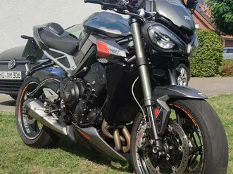 triumph street triple 765 rs