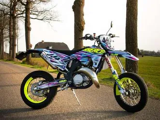 sm-r 125 cc supermoto a1
