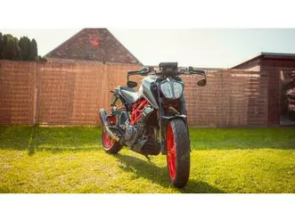 ktm 390 duke + powerparts + quickshifter